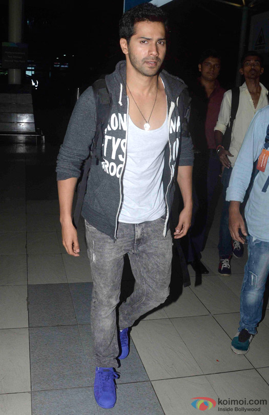 Varun Dhawan Spotted At Domestic Airport Varun Dhawan Spotted At Domestic Airport