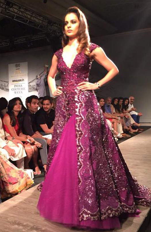 Kangna Ranaut Walks The Ramp 