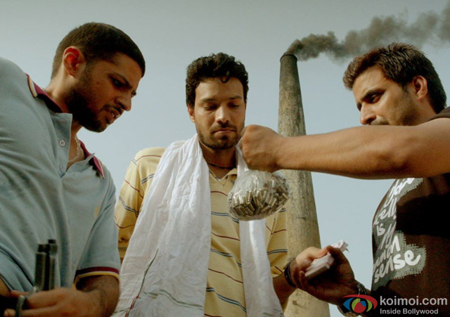 still from movie 'Meeruthiya Gangsters'