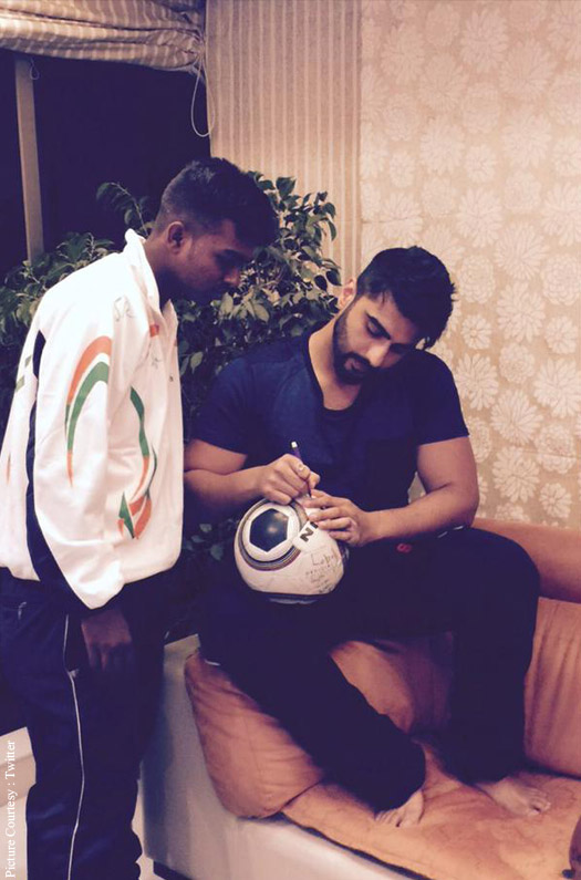 Arjun Kapoor supports Slum Soccer Team