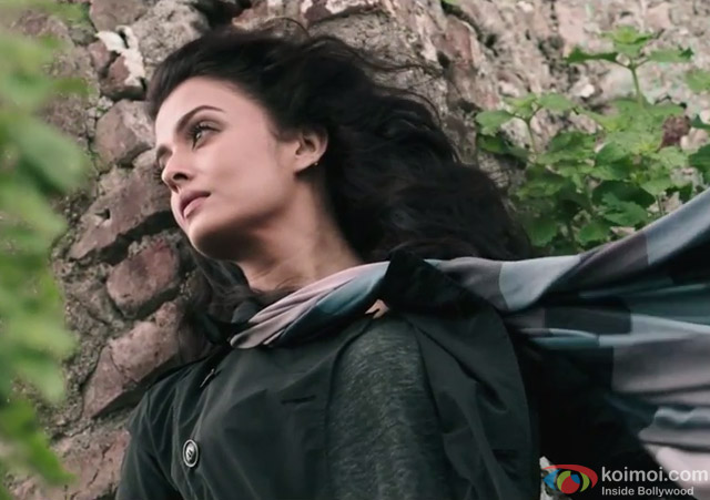 Aishwarya Rai Bachchan in a 'Bandeyaa' song still from movie 'Jazbaa'