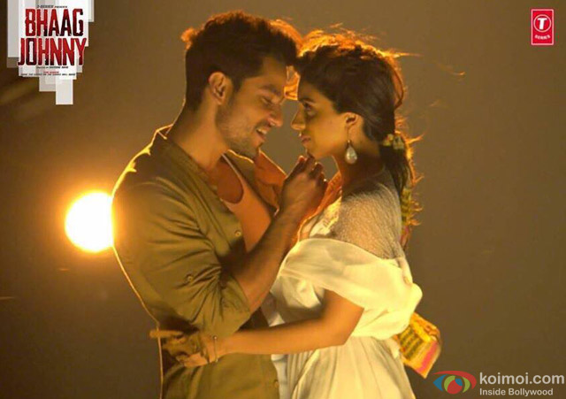 Kunal Kemmu and Zoa Morani in a 'Kinna Sona' song still from movie 'Bhaag Johnny' Kunal Kemmu and Zoa Morani in a 'Kinna Sona' song still from movie 'Bhaag Johnny'