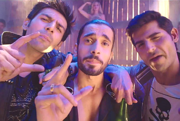 KaKartik Aaryan, Sunny Singh and Omkar Kapoor in a still from pyaar ka punchnama 2