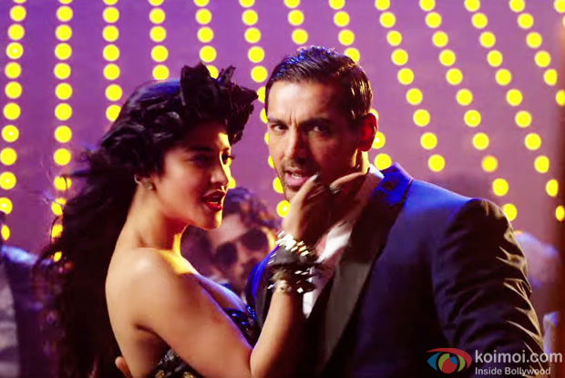 Shruti Hassan and John Abraham in a still from movie 'Welcome Back'