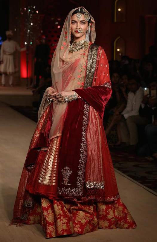 Deepika Padukone Walks The Ramp At Blenders Pride Fashion Tour 2015