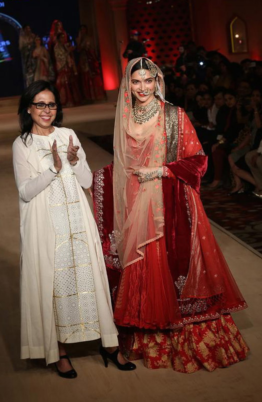 Deepika Padukone Walks The Ramp At Blenders Pride Fashion Tour 2015