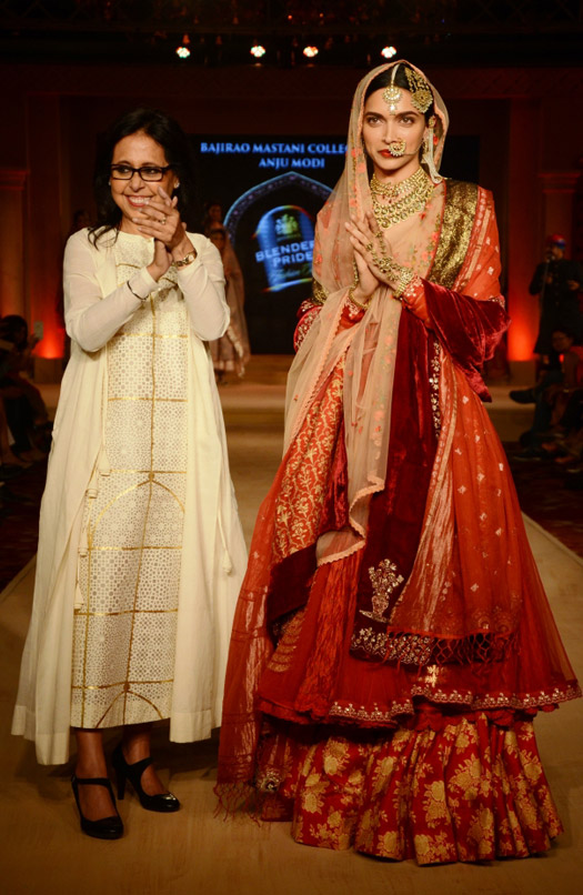 Deepika Padukone Walks The Ramp At Blenders Pride Fashion Tour 2015