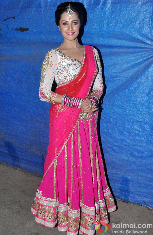 Anita Hassanandani during the Diwali shoot of Prem Ki Diwali for Life OK channel 
