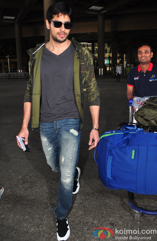 Sidharth Malhotra spotted at airport