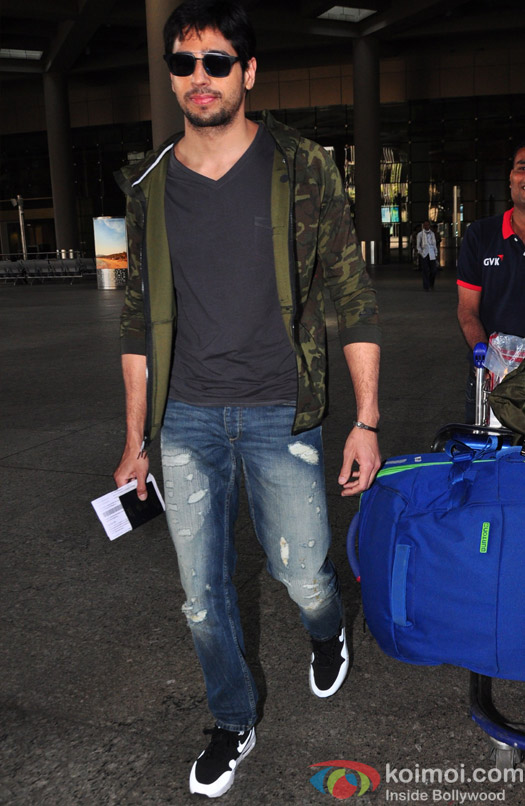 Sidharth Malhotra spotted at airport