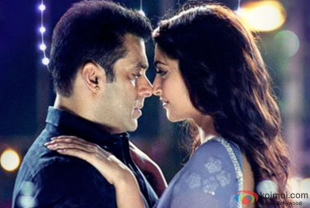 Salman Khan and Sonam Kapoor in a still from 'Prem Ratan Dhan Payo' Salman Khan and Sonam Kapoor in a still from 'Prem Ratan Dhan Payo'