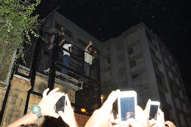 Shah Rukh Khan Celebrating His 50th Birthday