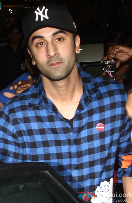 Ranbir Kapoor spotted at airport