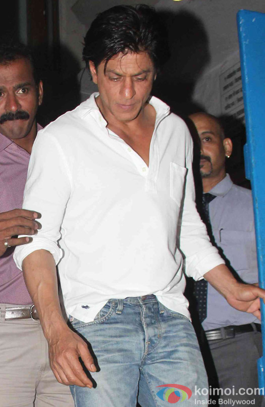 Shah Rukh Khan spotted at Bandra