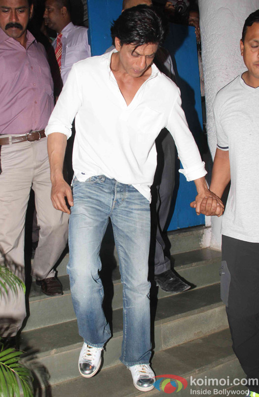 Shah Rukh Khan spotted at Bandra