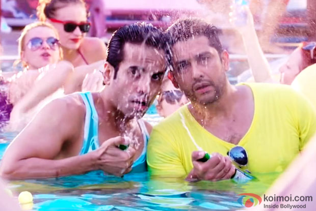 Tusshar Kapoor and Aftab Shivdasani in a still from 'Kyaa Kool Hain Hum 3'