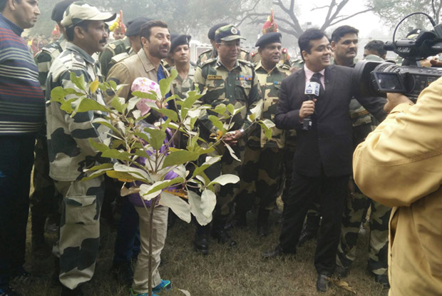 Sunny Deol Recently Spotted At The BSF Camp In Delhi Sunny Deol Recently Spotted At The BSF Camp In Delhi
