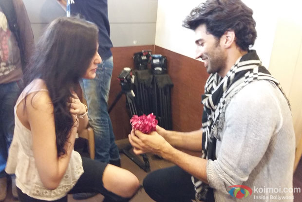 A fan goes down on her knees and proposes Aditya Roy Kapur