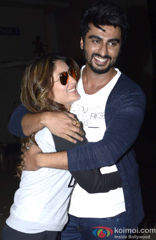 Arjun Kapoor And Kareena Kapoor Spotted At Mehboob Studio