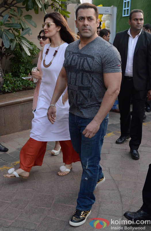 Sangeeta Bijlani and Salman Khan during Arpita Khans baby shower ceremony