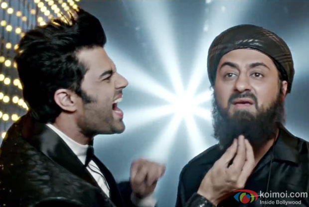  Manish Paul and Pradhuman Singh in a 'Itemwaale' song still from Tere Bin Laden : Dead Or Alive