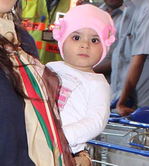 Isha Koppikar with daughter Rianna