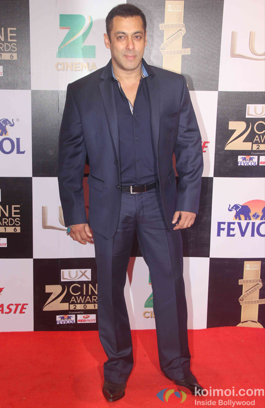 Salman khan during the Zee Cine Awards 2016