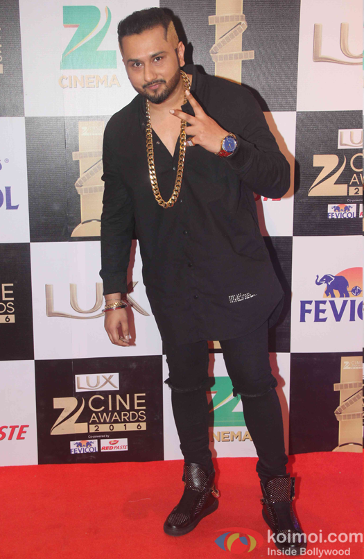 Honey Singh during the Zee Cine Awards 2016