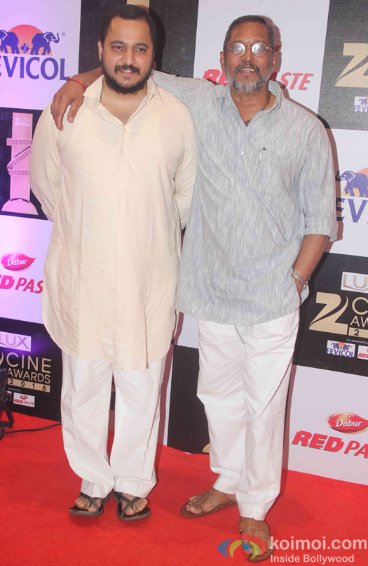  Nana Patekar along with his son Malhar Patekar Mahesh Manjrekar during the Zee Cine Awards 2016