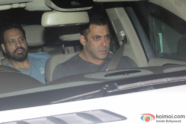 Salman Khan spotted at mumbai airport