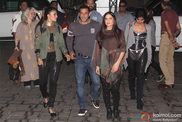 Salman Khan along with Jacqueline fernandez, Elli avram and Chitrangada singh spotted at mumbai airport