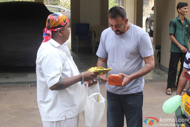 Sanjay Dutt meets his fan Rickshaw Driver Sandeep Bacche
