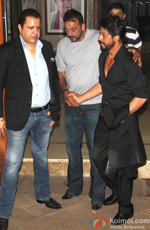Shah Rukh Khan meet Sanjay Dutt at his residence