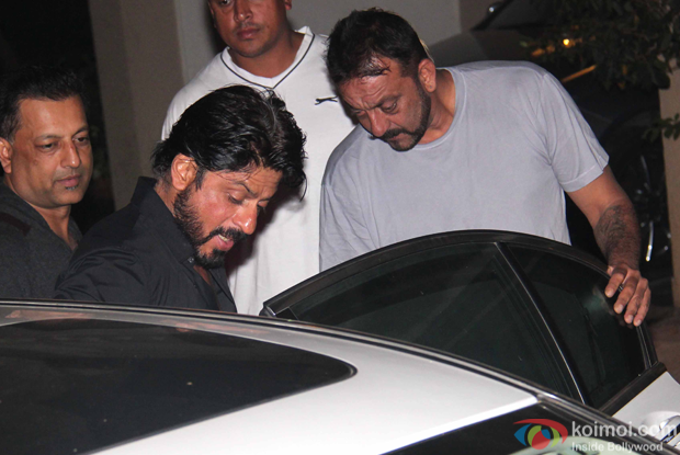 Shah Rukh Khan meet Sanjay Dutt at his residence