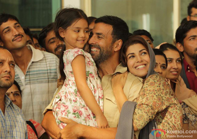 Akshay Kumar and Nimrat Kaur in a still from movie 'Airlift'