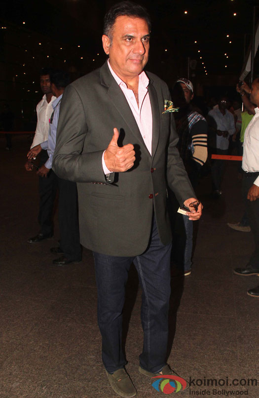Boman Irani Bappi Lahari with wife Spotted At Airport