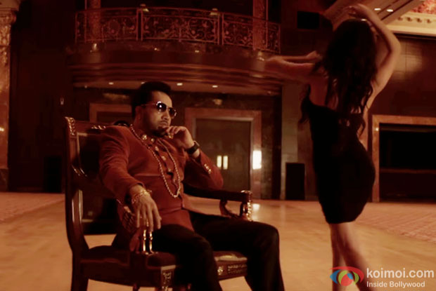A still from Mika Singh's latest track 'Billo'