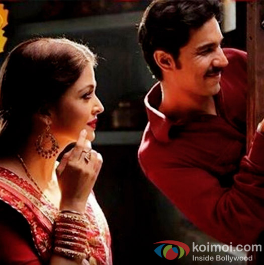 Aishwarya Rai Bachchan and Randeep Hooda in a still from Sarbjit
