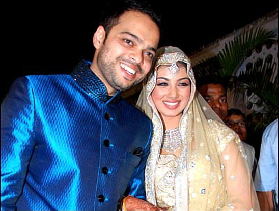 Farhan Azmi and Ayesha Takia