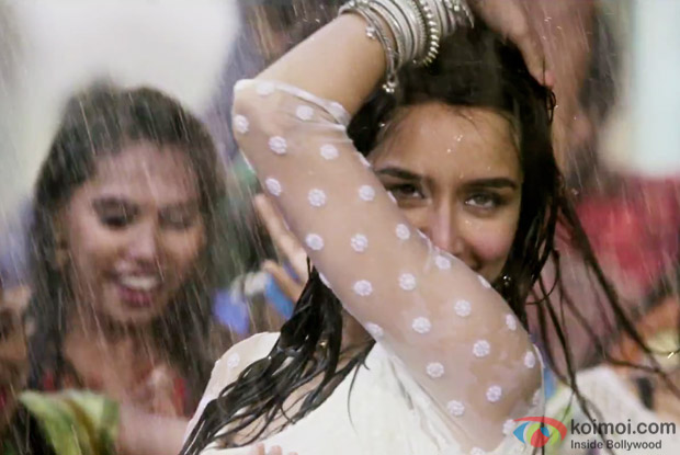 Shraddha Kapoor in a Cham Cham song still from Baaghi