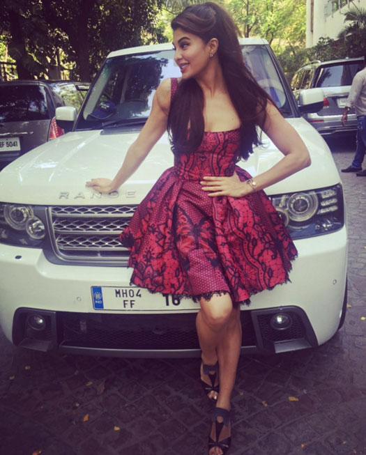 Jacqueline Fernandez Steps Out In Style For Housefull 3 Trailer Launch