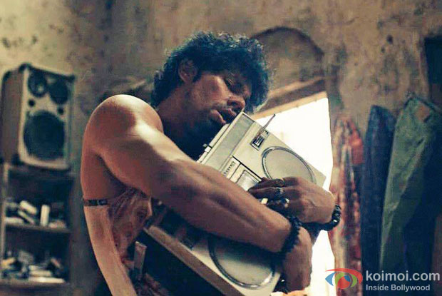 Randeep Hooda in a still from movie 'Laal Rang'