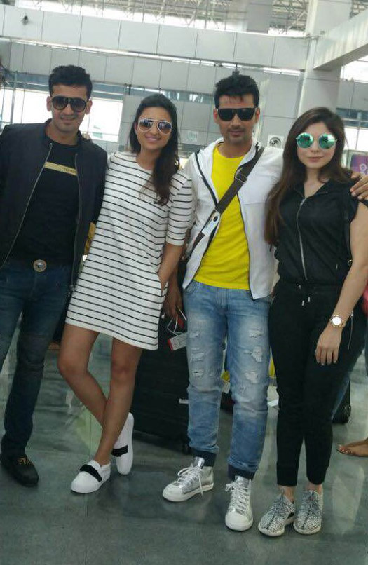 Parineeti, Meet Bros & Kanika Kapoor Spotted At The Airport