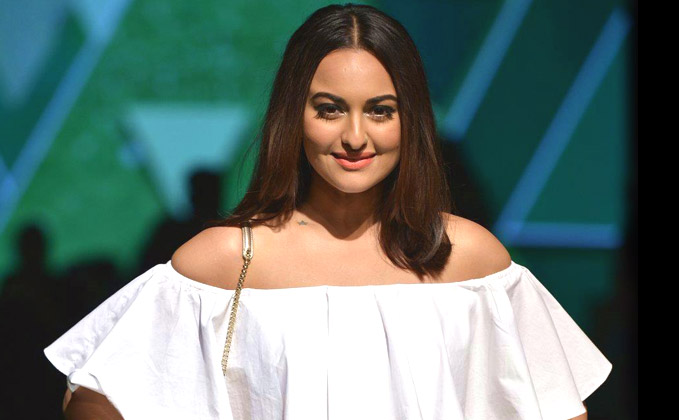 Sonakshi Sinha is the leading lady of Namastey England