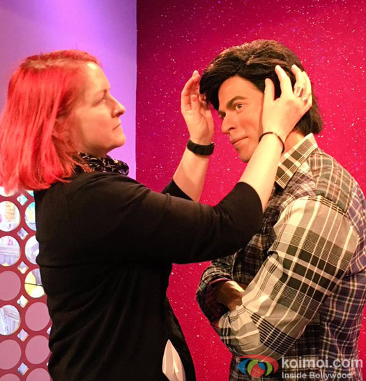 SRK's Biggest Fan Reaches Madame Tussauds