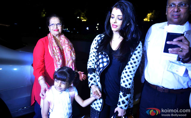 Aishwarya Rai Bachchan and Aaradhya Bachchan Spotted At Airport