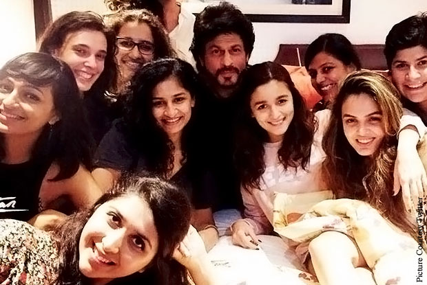 Alia Bhatt & Shah Rukh Khan's Film To Release In October?