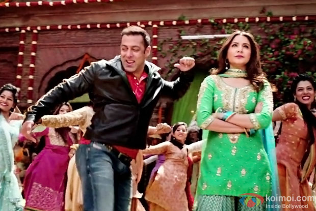 Salman Khan and Anushka Sharma in a Baby Ko Bass Pasand Hai song still from Sultan