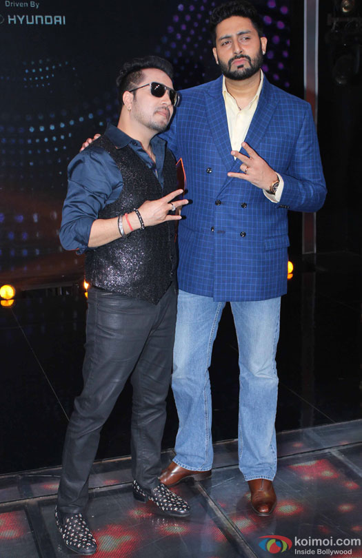 Mika Singh and Abhishek Bachchan during the promotion of movie 'Housefull 3' on the sets of 'Sa Re Ga Ma Pa'