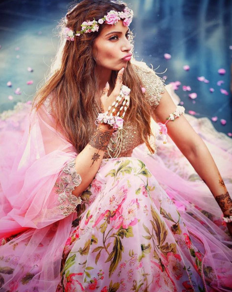 Bipasha Basu at her Mehendi Ceremony